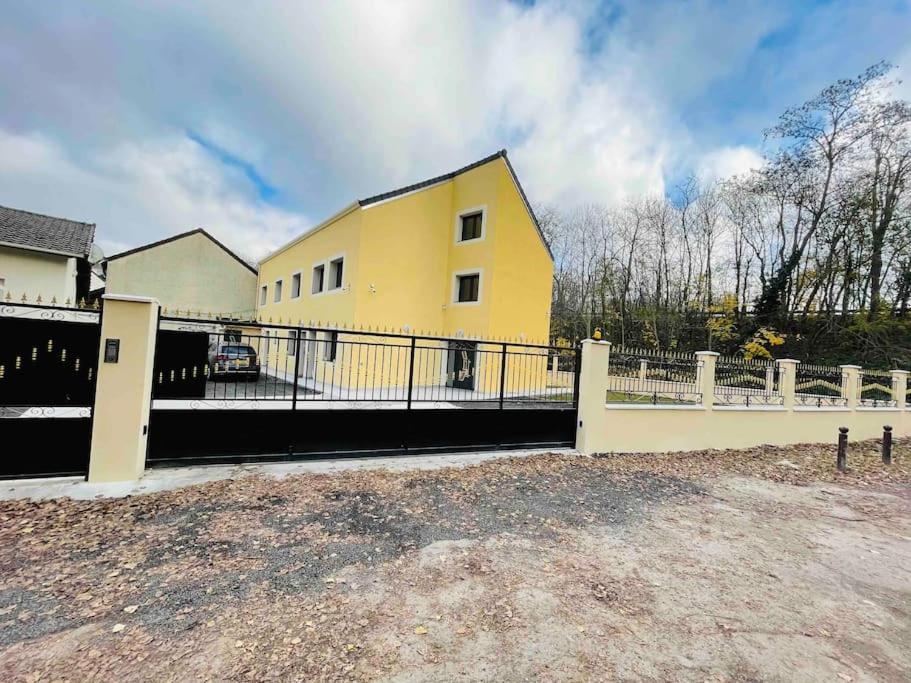 Masion Belle Vue Apartment Sarcelles Exterior foto